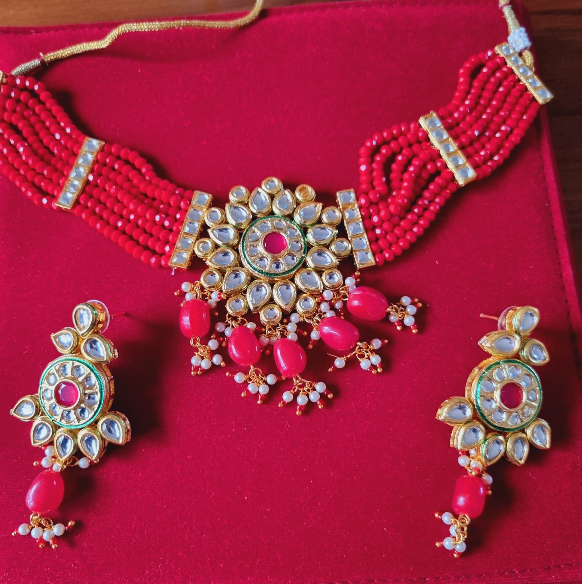 Red Minakari Kundan Choker